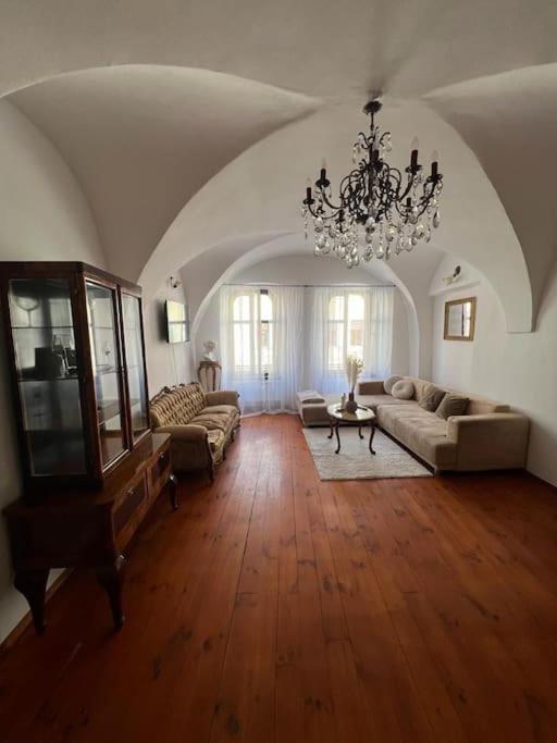 City Center Apartment Банська Бистриця Екстер'єр фото